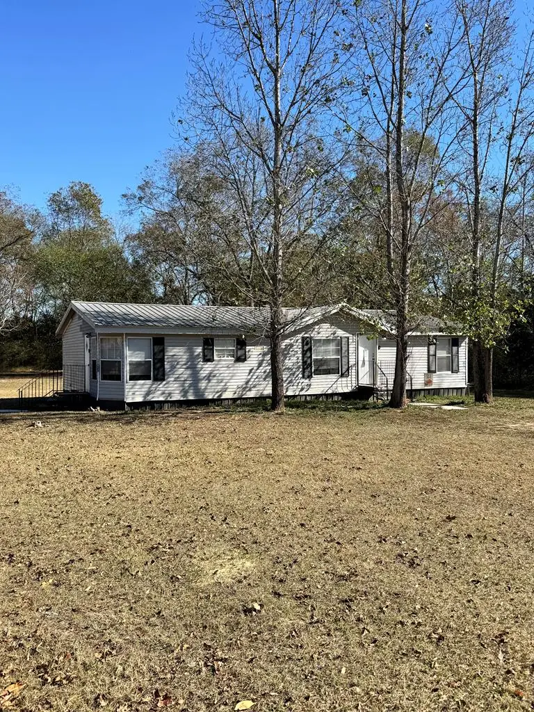 609 Bartlett Loop, Headland, AL 36345 - Image #2