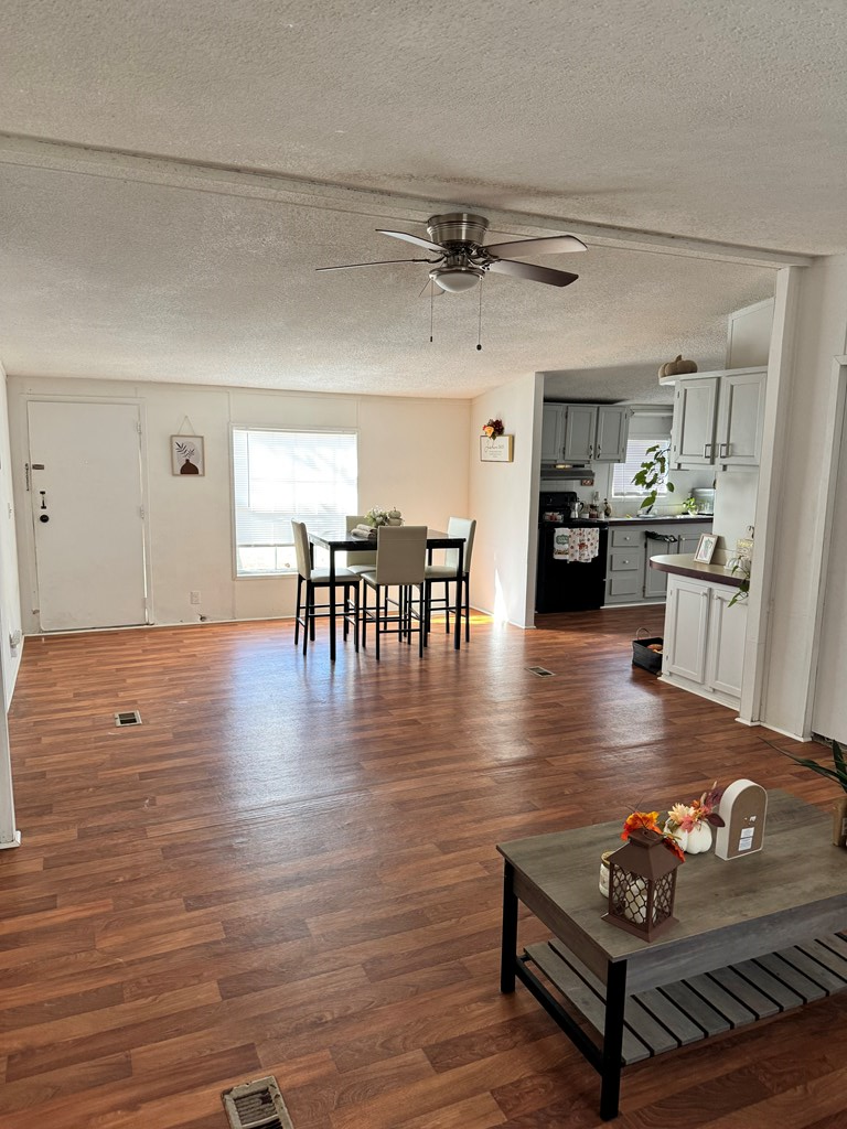 609 Bartlett Loop, Headland, AL 36345 - Image #3