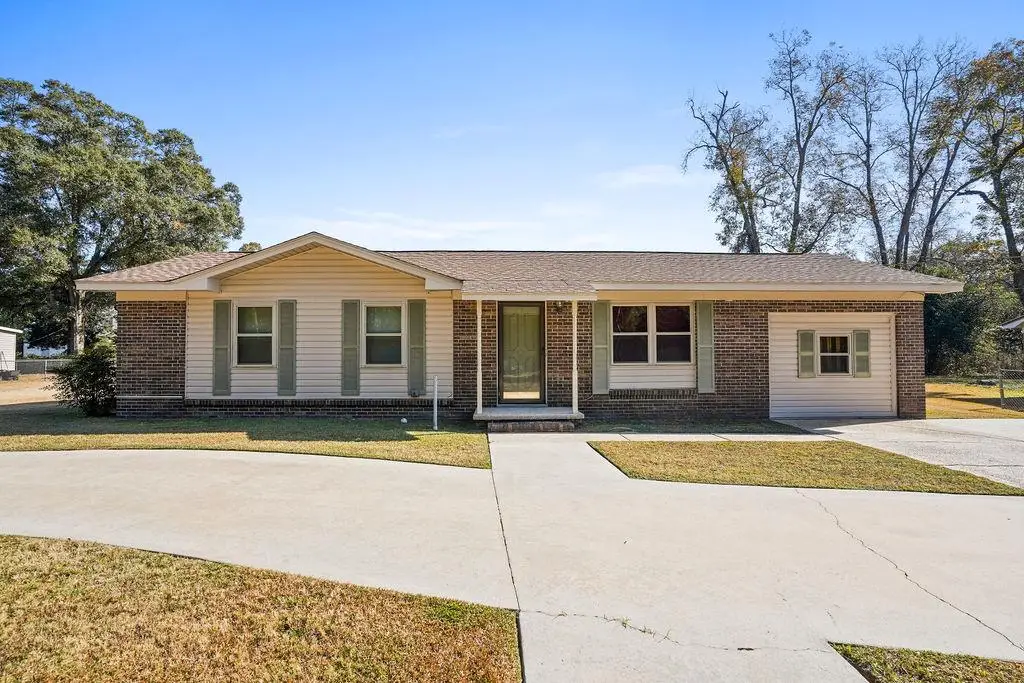 209 S Greenwood St., Geneva, AL 36340 - Image #1