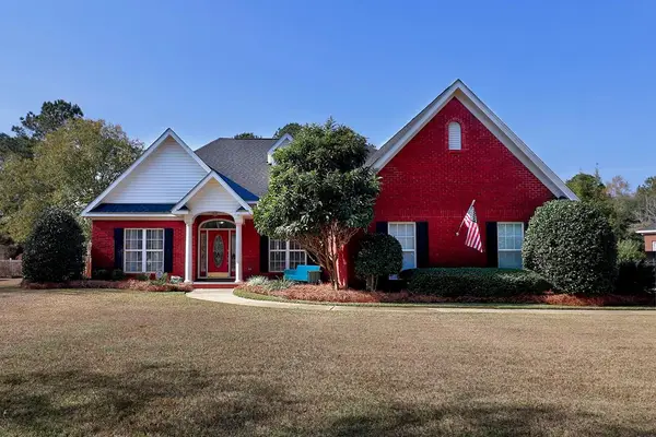 702 Edinburgh Way, Dothan, AL 36305