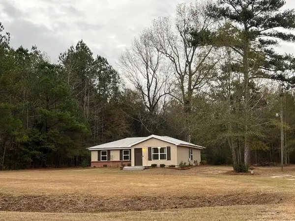 1872 Glen Lawrence Road, Cowarts, AL 36321