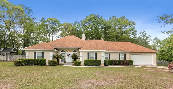 208 Willow Oaks Drive, Headland, AL 36345