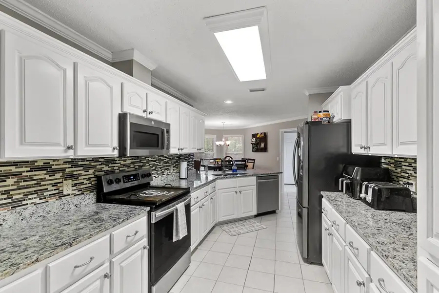 208 Willow Oaks Drive, Headland, AL 36345 - Image #3