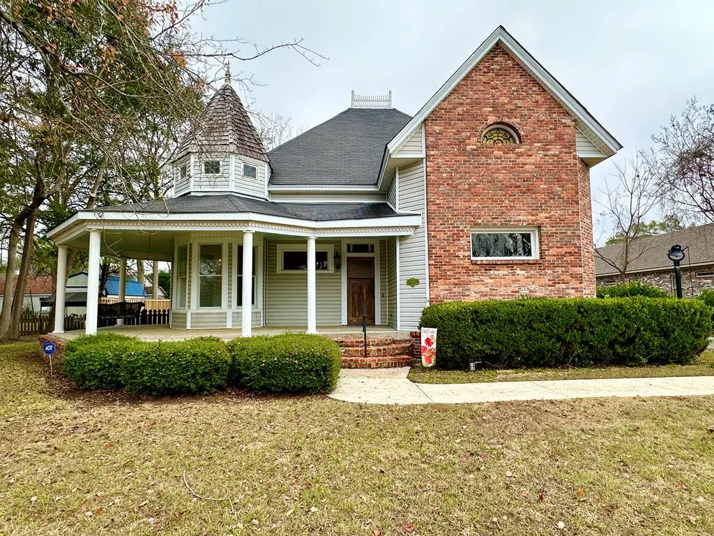 203 Cleveland St, Headland, AL 36345 - Image #1