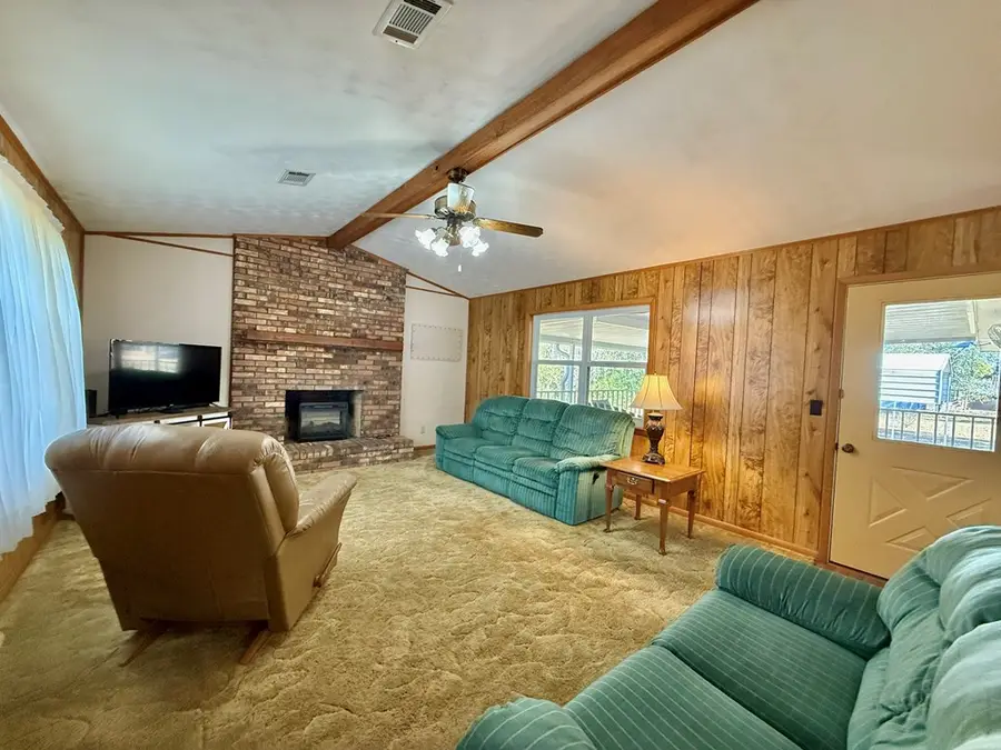 608 W Spring Ave, Geneva, AL 36340 - Image #3