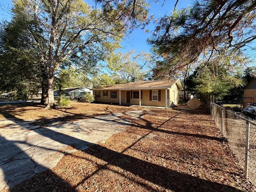 210 Davenport, Headland, AL 36345 - Image #2