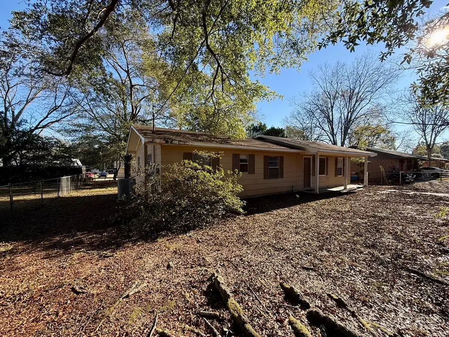 210 Davenport, Headland, AL 36345 - Image #3