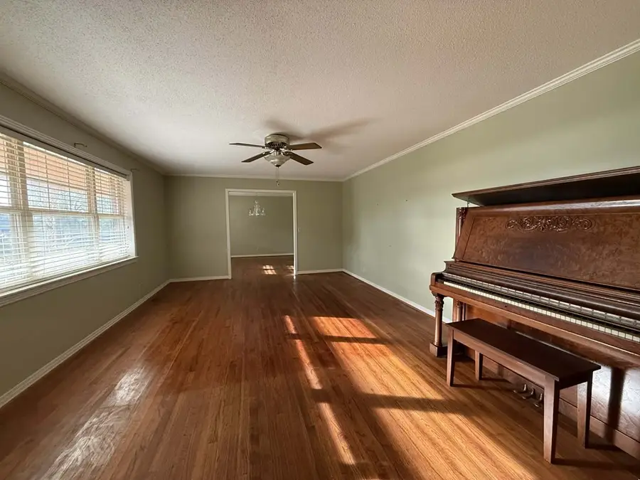 604 W Camelia Street, Geneva, AL 36340 - Image #2