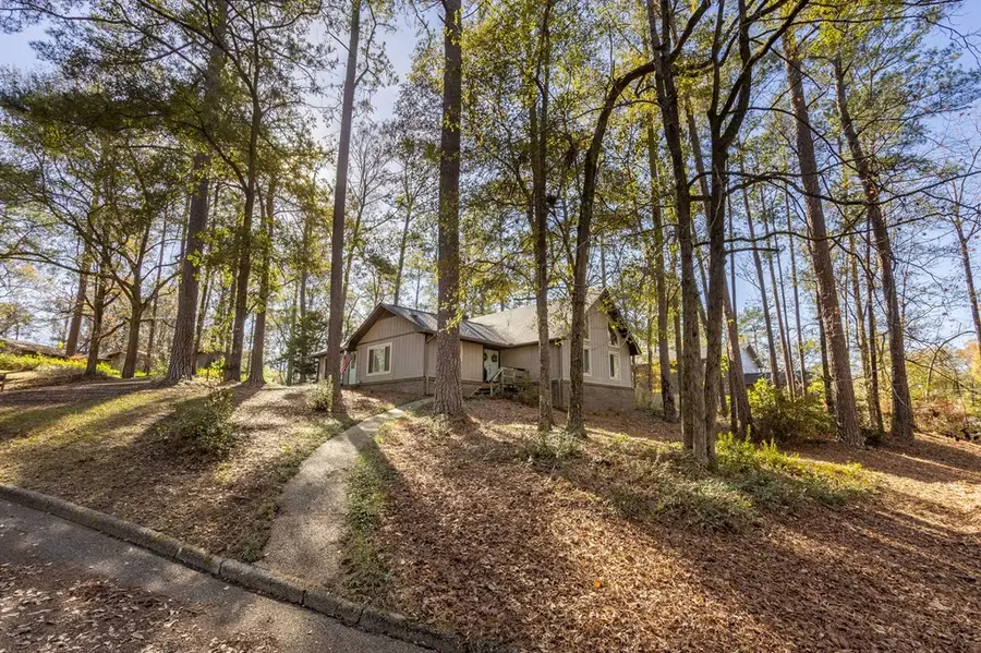 1004 Fieldstone Dr, Dothan, AL 36303 - #3