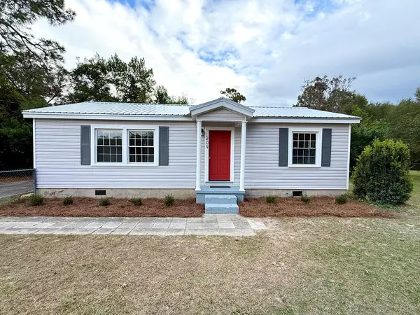 209 Leatherwood Ct, Ozark, AL 36360