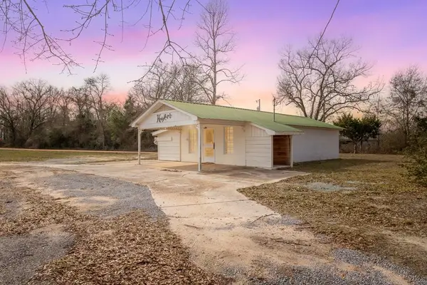 35215 Hesters Store Rd, Red Level, AL 36474