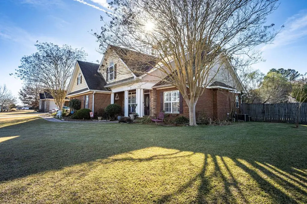 203 Lakeside Dr, Dothan, AL 36301 - Image #1