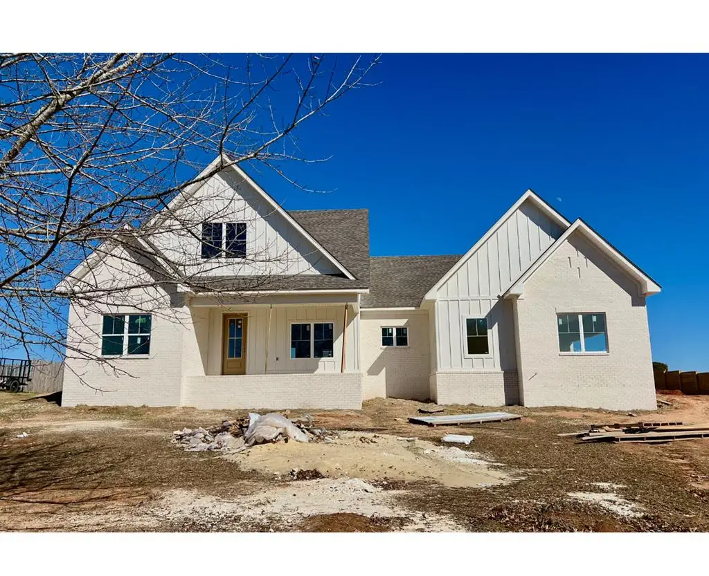 122 Weeping Willow Trail, Headland, AL 36345 - Image #1