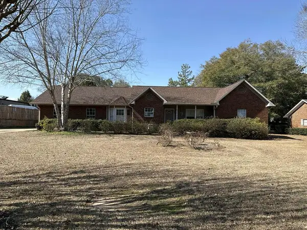 105 Rainbow Drive, Dothan, AL 36303