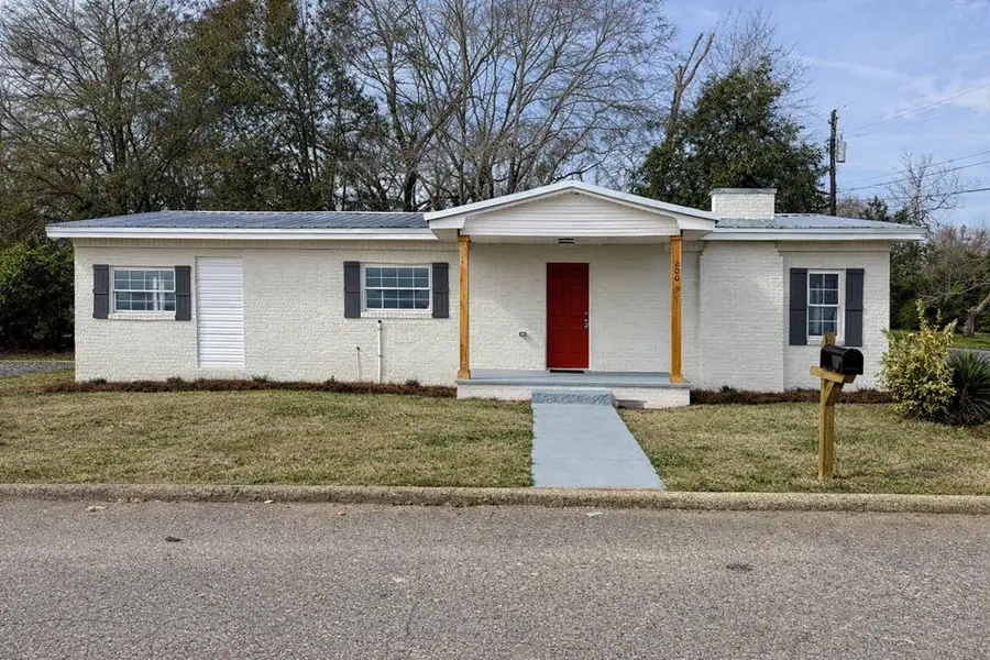 200 Cable St, Headland, AL 36345 - #2