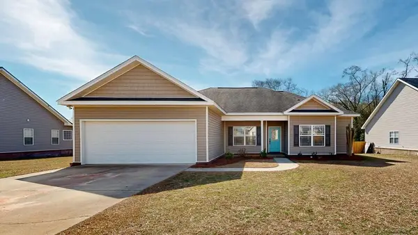 110 Willow Way, Headland, AL 36345