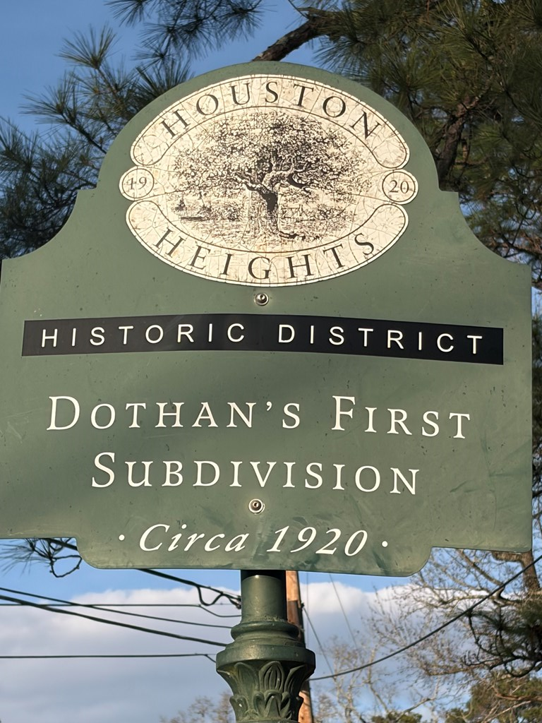 1107 Woodlawn Dr, Dothan, AL 36301 - #2