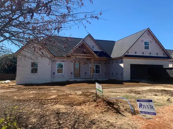 213 Weeping Willow Trail, Headland, AL 36345