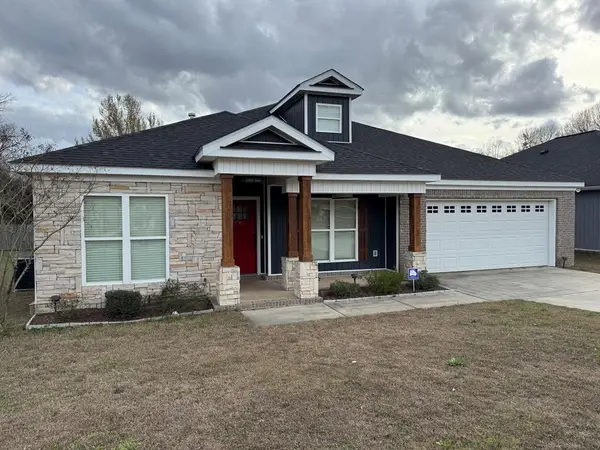 201 Chinkapin Dr, Dothan, AL 36301