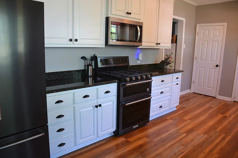 200 S Commerce Street, Geneva, AL 36340 - #3