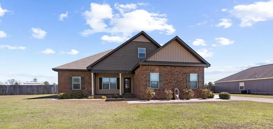 125 Tanglewood Drive, Headland, AL 36345 - #2