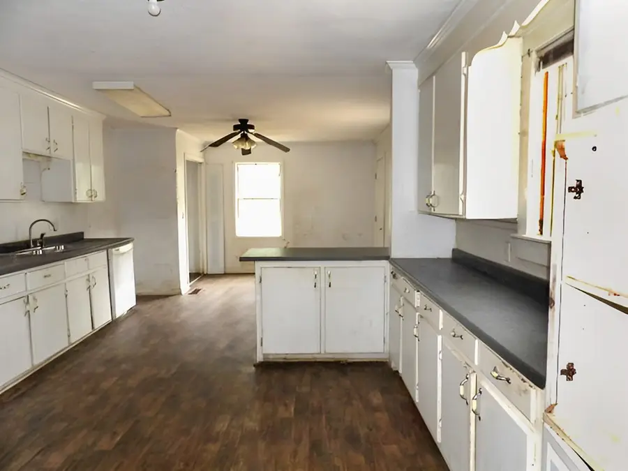 305 N Herring Street, Dothan, AL 36303 - #2