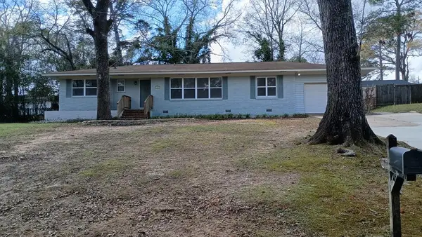 105 Magnolia Circle, Enterprise, AL 36330