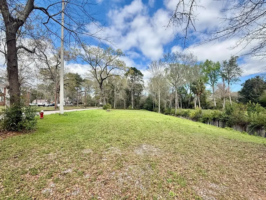 319 Virginia Dr, Dothan, AL 36301 - #2