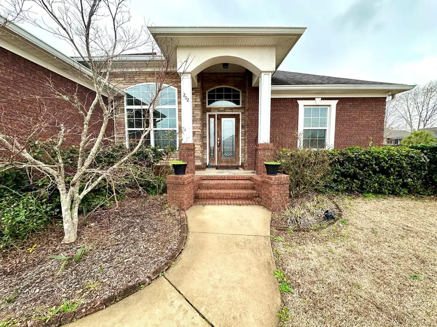 202 Frisco Ln, Enterprise, AL 36330 - #3