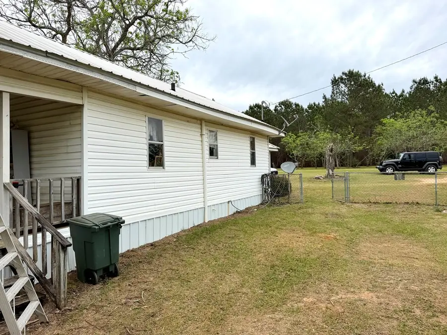 10490 Dodge Street, Haleburg, AL 36319 - #3