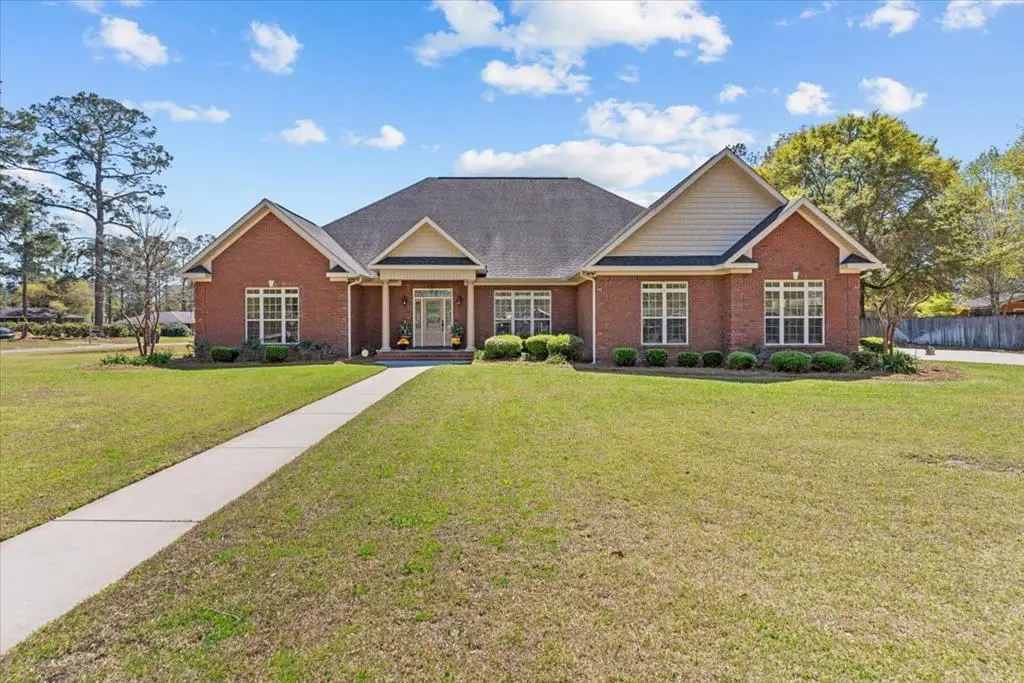 901 W Brookside Avenue, Geneva, AL 36340 - #1