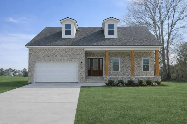 466 County Rd 18, Headland, AL 36345