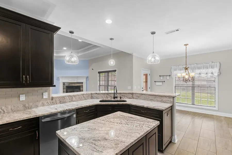 217 Glen Oaks, Dothan, AL 36301 - #3