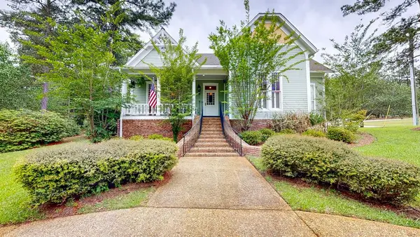 1852 E Roy Parker Road, Ozark, AL 36360