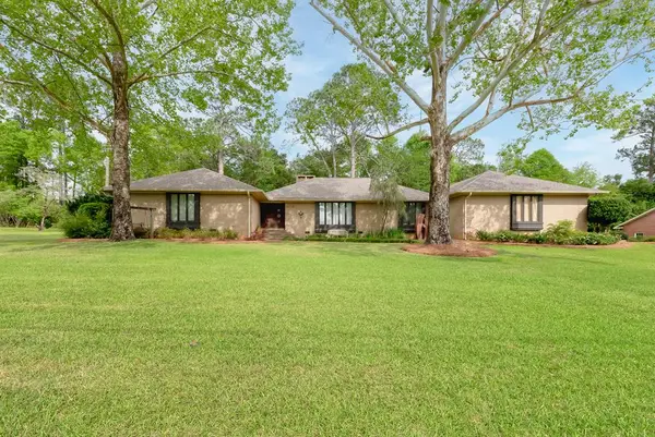 3205 Foxridge Road, Dothan, AL 36303
