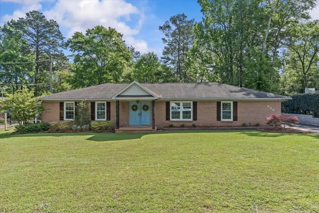 706 Wildwood Ave, Dothan, AL 36303 - #1