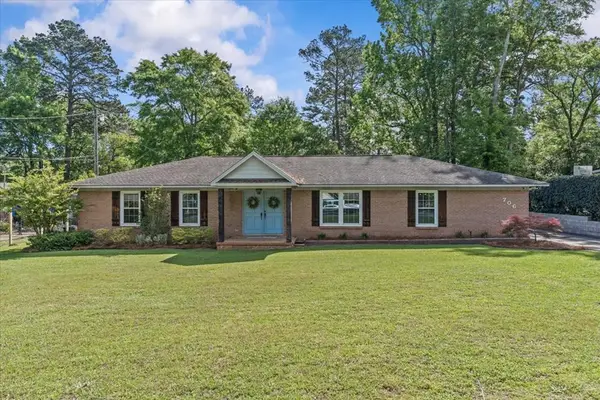 706 Wildwood Ave, Dothan, AL 36303