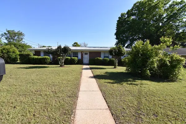 301 Camellia Dr, Enterprise, AL 36330