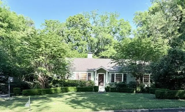 302 N Iroquois Avenue, Dothan, AL 36303 - #2
