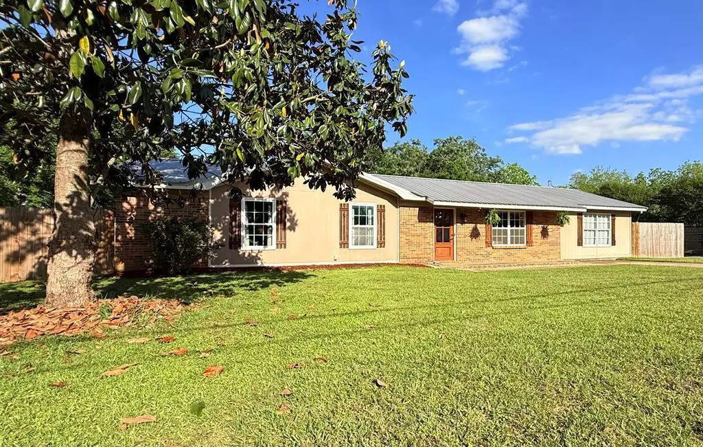 573 Ashley Circle, Dothan, AL 36305 - #1