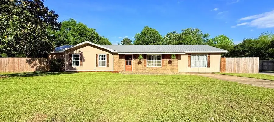 573 Ashley Circle, Dothan, AL 36305 - #2