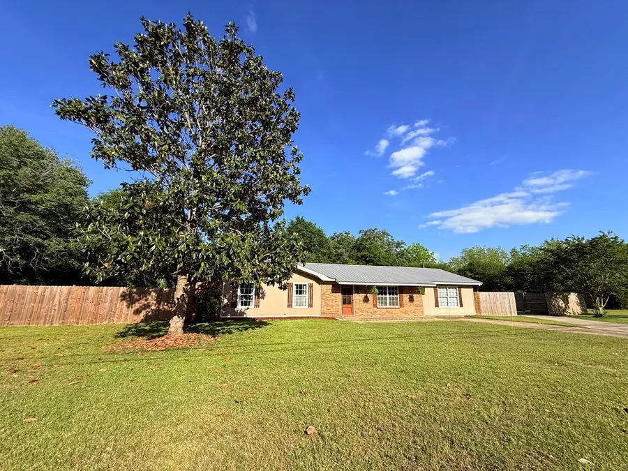 573 Ashley Circle, Dothan, AL 36305 - #3