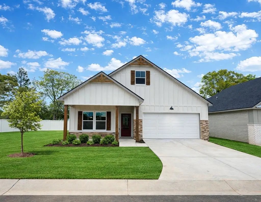 235 S Bend Avenue, Dothan, AL 36301 - #1