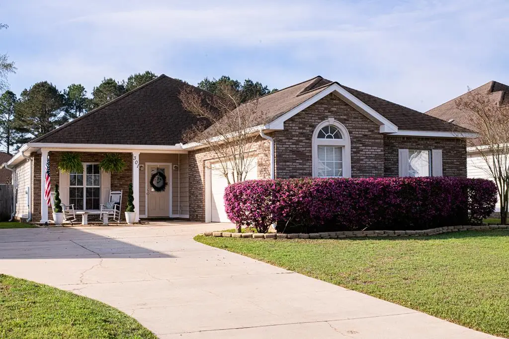 301 Ontario Dr., Dothan, AL 36301 - #1