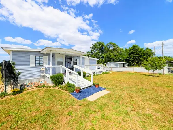 21072 W State Highway 52, Kinston, AL 36453