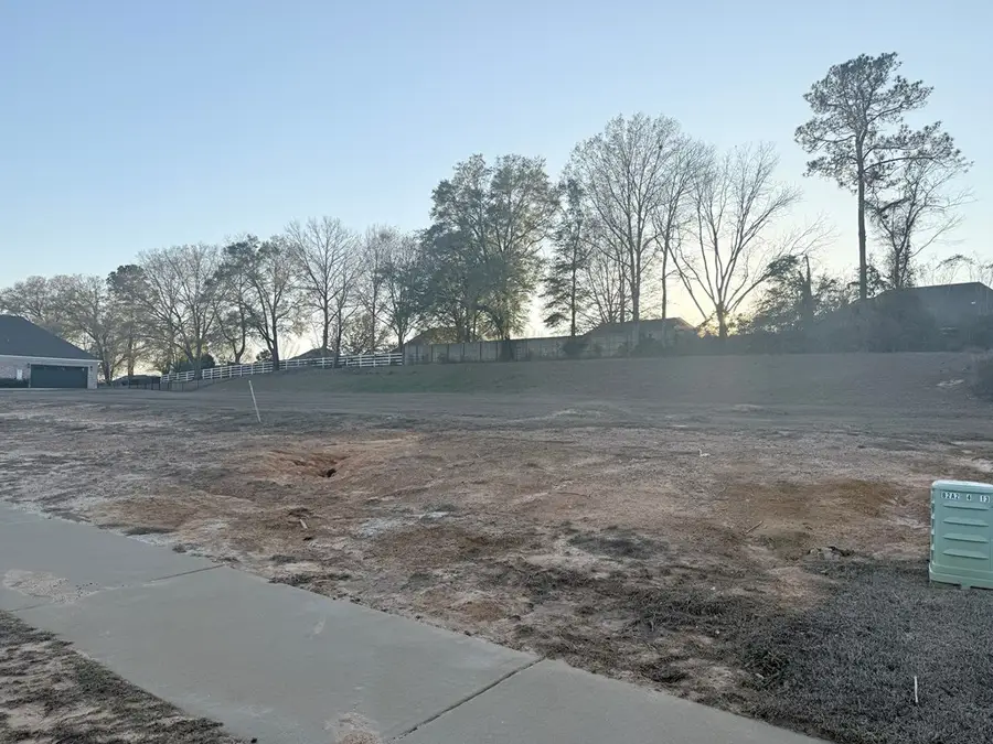 223 Windemere, Dothan, AL 36303 - #2