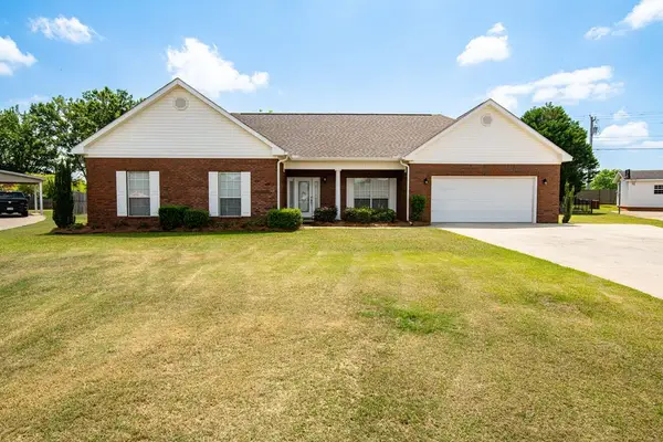 105 Leafwood Circle, Enterprise, AL 36330