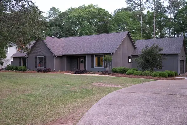 1605 Selkirk, Dothan, AL 36303