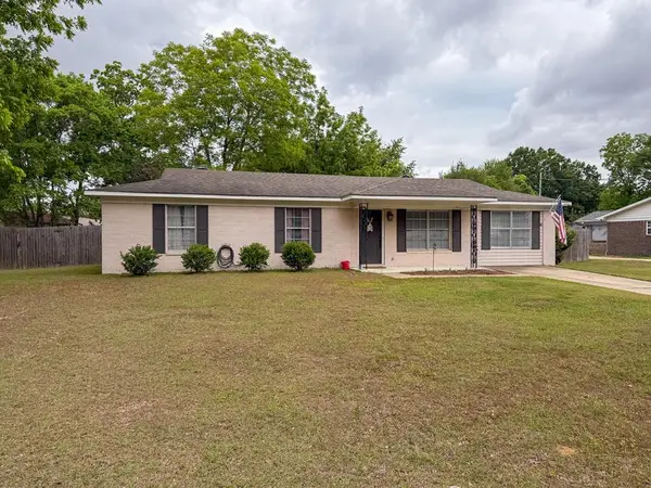 603 Carr Circle, Headland, AL 36345