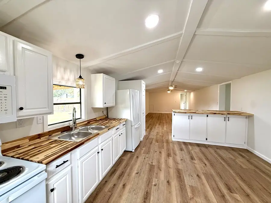 869 County Road 45, Headland, AL 36345 - #2